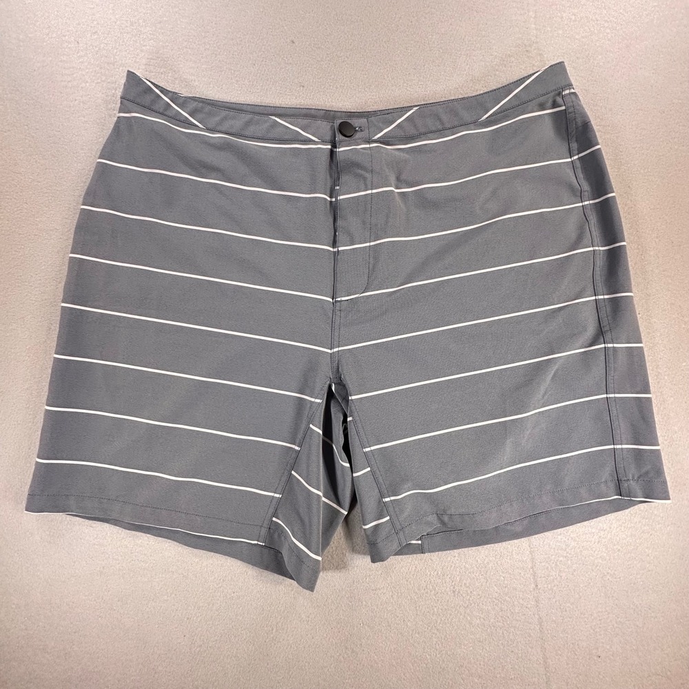 Myles Apparel Everyday Shorts Mens XXL Gray White Stripe 7 Inch Inseam Stretch